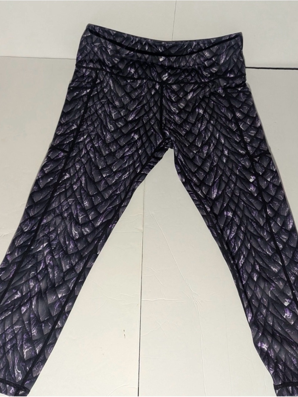 Constantly Varied Gear Girls' Textured Dark Purple Pattern Leggings